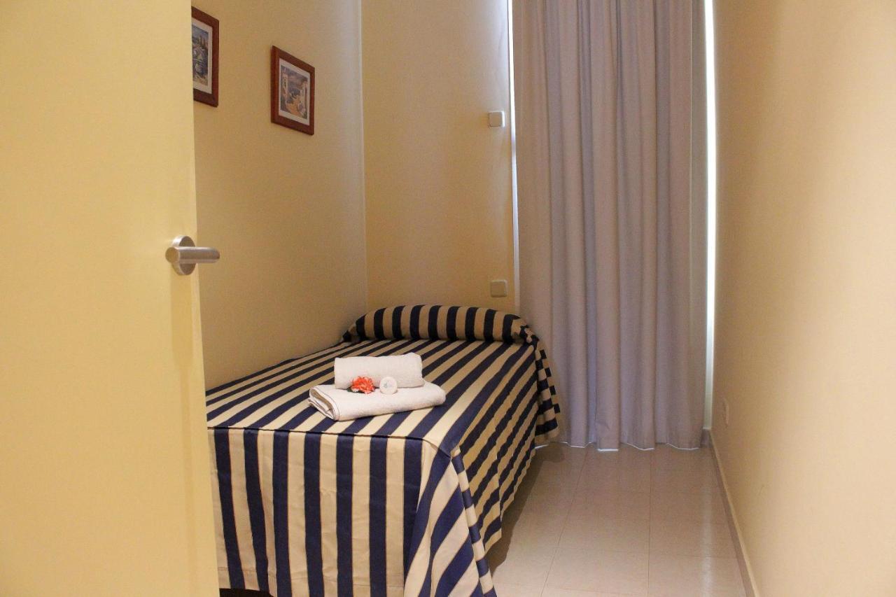 Apartaments Tamariu Exterior photo
